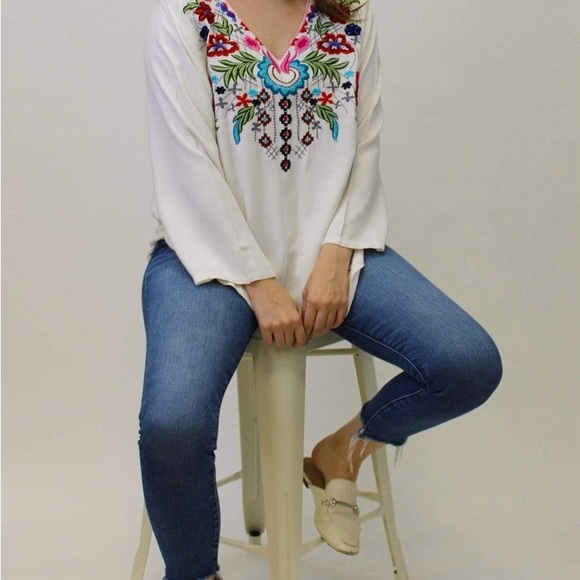Avani Del Amour Gypsy Embroidery Boho Tunic - Picture 6 of 9